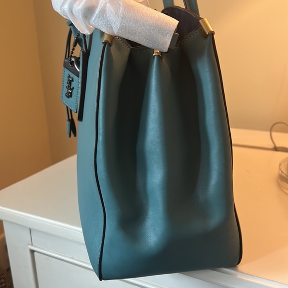 Coach Cooper Carryall Pewter/Marine New Without Tags smoke free environment - Picture 6 of 13